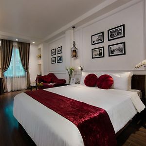 Executive Queen Suite